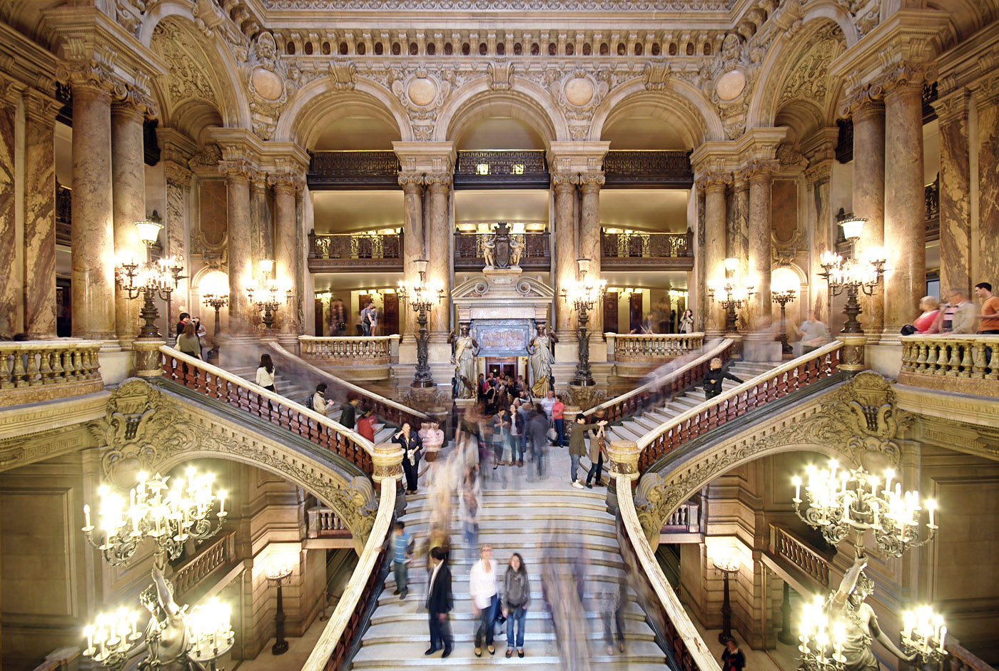 Le grand escalier de l’Opéra Garnier