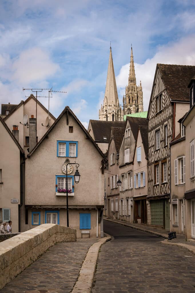 Girls in Chartres