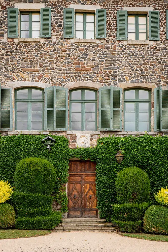 Visiter les châteaux d’Auvergne : une escapade culturelle au milieu des volcans 1